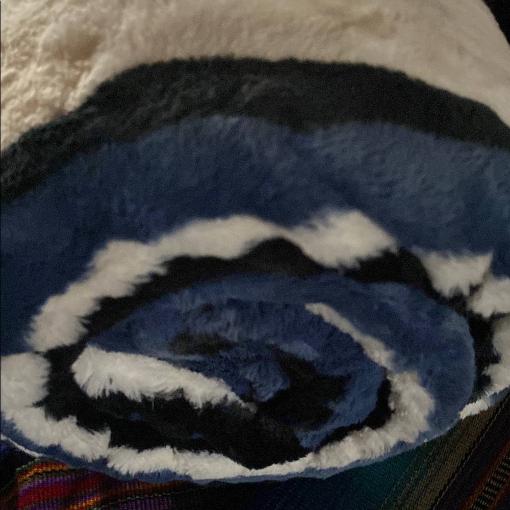 Pendleton Ultra Soft Throw with Geometric Design Saltillo Stripe NEW - Picture 4 of 4